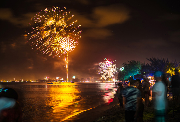 grand cayman fireworks